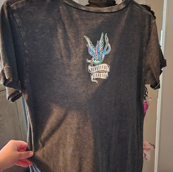 Gently Used Beautiful Disaster shirt - Picture 3 of 3